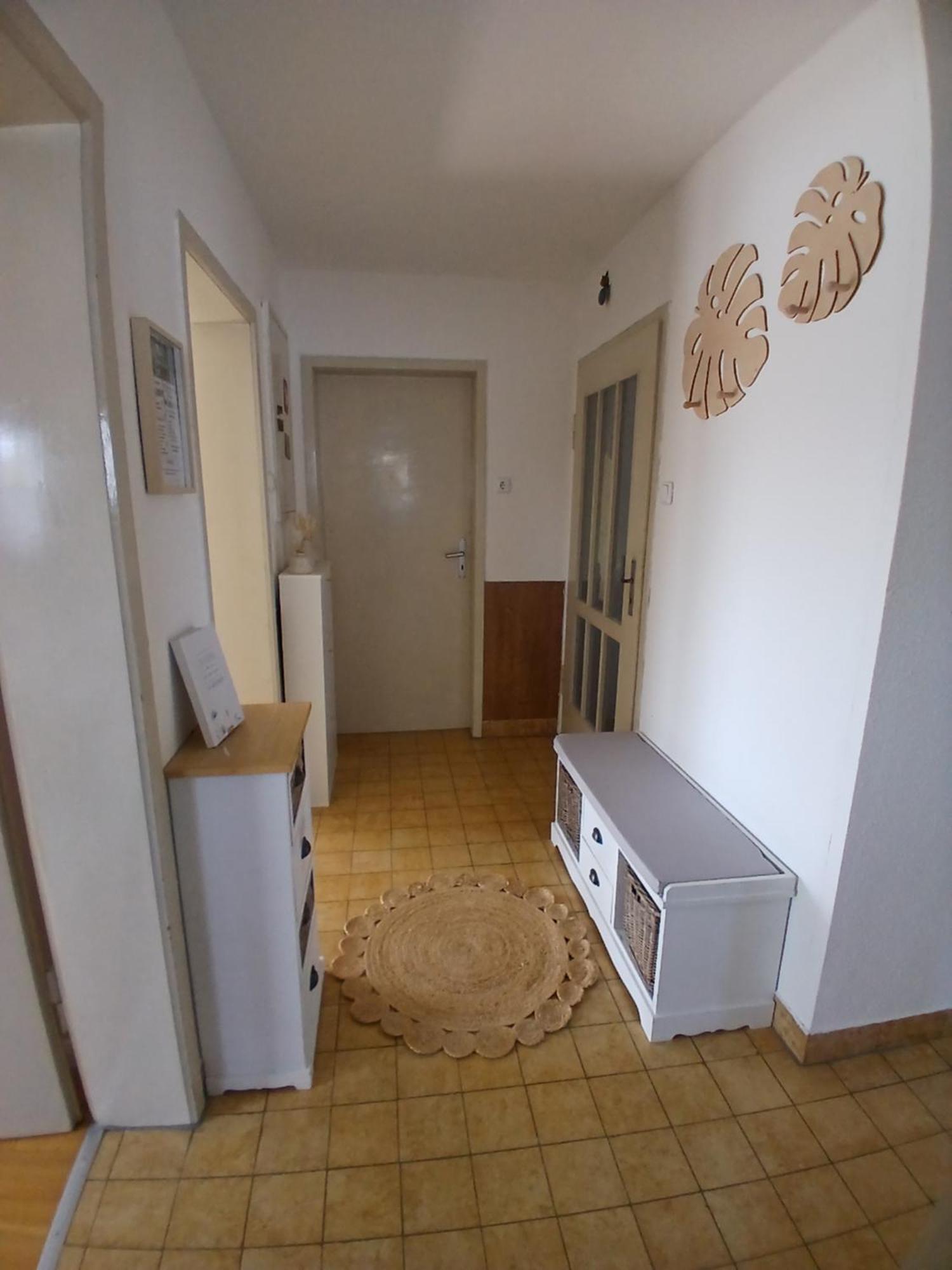 Happybnb Apartment Mit Sonniger Terrasse Lochgau Buitenkant foto
