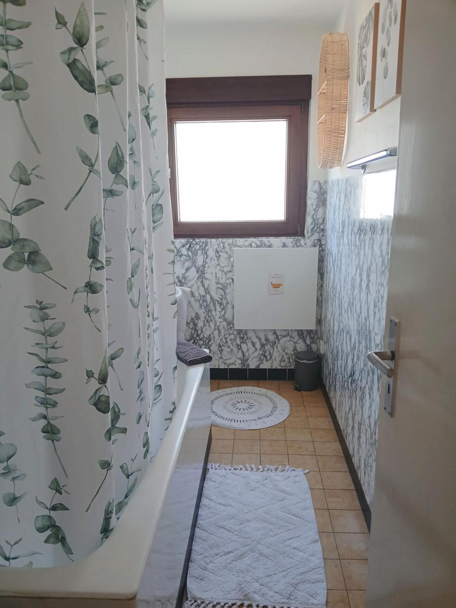 Happybnb Apartment Mit Sonniger Terrasse Lochgau Buitenkant foto