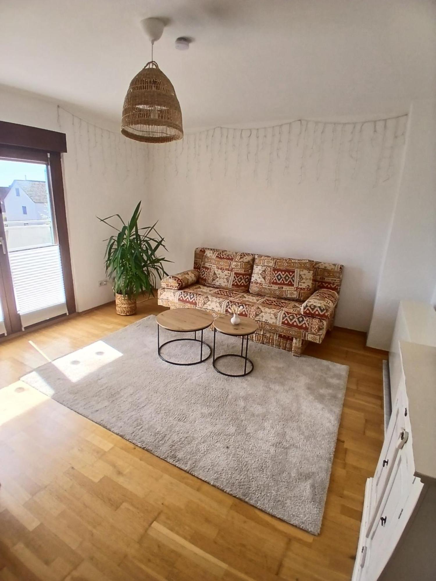 Happybnb Apartment Mit Sonniger Terrasse Lochgau Buitenkant foto